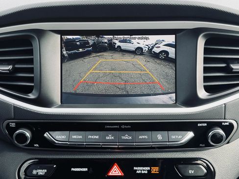 Used 2019 Hyundai Ioniq Electric image 19