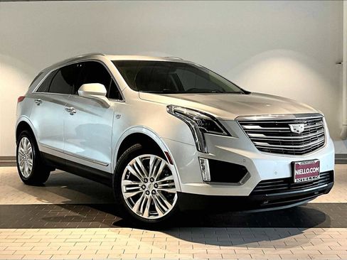 Used 2018 Cadillac XT5 Premium Luxury FWD image 12