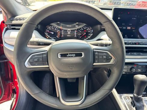 Used 2025 Jeep Compass Limited AWD/4WD image 18