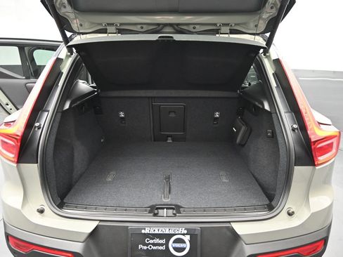 Used 2023 Volvo XC40 Recharge Ultimate w/ Protection Package Premier image 15