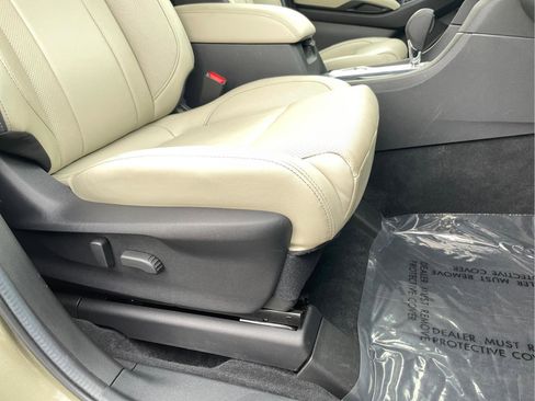 Certified 2024 Subaru Ascent Limited w/ Technology Package image 30