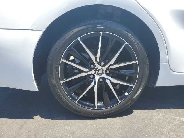Used 2024 Toyota Camry SE FWD image 5