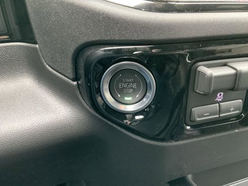 New 2026 Chevrolet Silverado 1500 ZR2 image 41