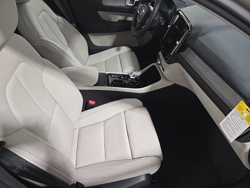 New 2026 Volvo XC40 B5 Ultra w/ Climate Package image 22