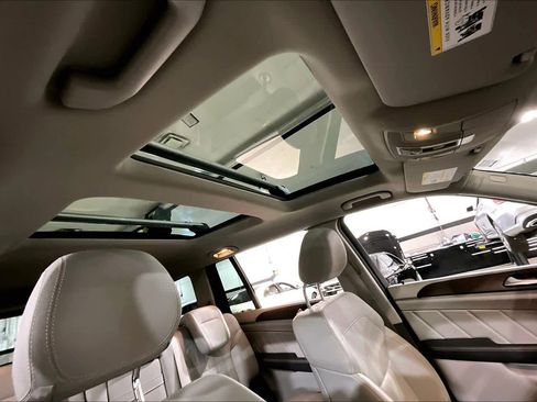 Used 2016 Mercedes-Benz GL 450 4MATIC image 13