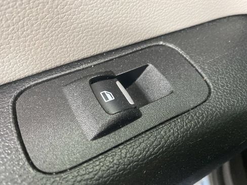 Used 2016 Ford F150 XLT w/ Equipment Group 301A Mid AWD/4WD image 30