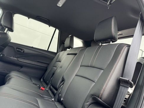 Used 2023 Honda Passport TrailSport image 11