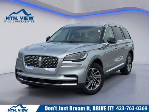 Used 2023 Lincoln Aviator AWD image 1