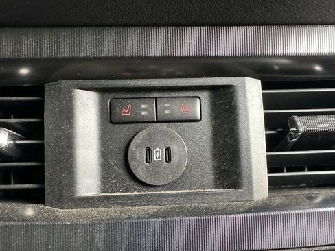 Used 2024 Ford F350 Platinum w/ Tremor Off-Road Package image 35