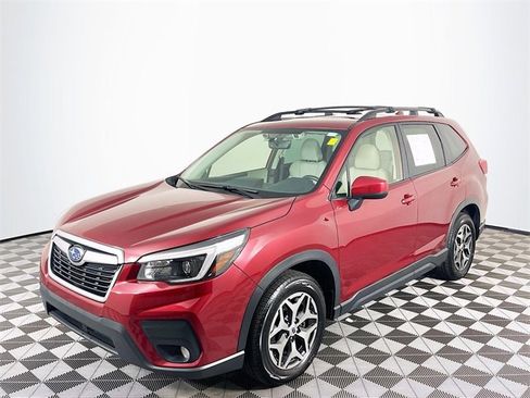 Used 2021 Subaru Forester Premium image 4