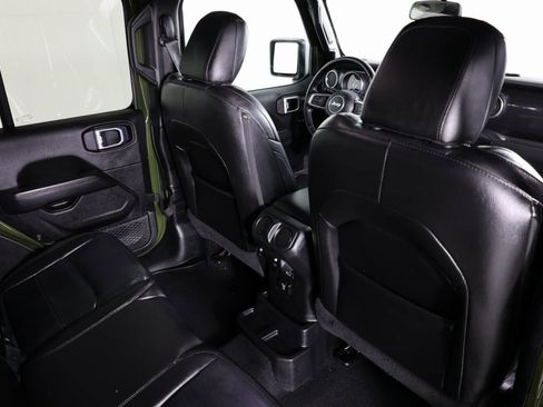 Used 2021 Jeep Wrangler Unlimited Sahara image 33