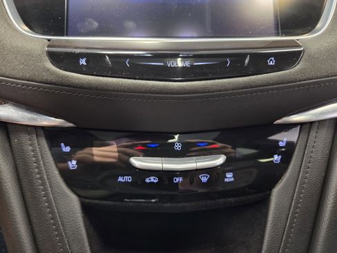 Used 2018 Cadillac XT5 Platinum w/ Driver Assist Package AWD/4WD image 20