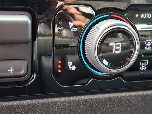 Used 2023 Chevrolet Silverado 1500 LT image 23