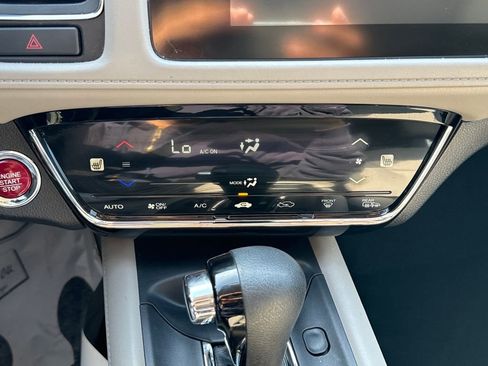 Used 2017 Honda HR-V EX image 22