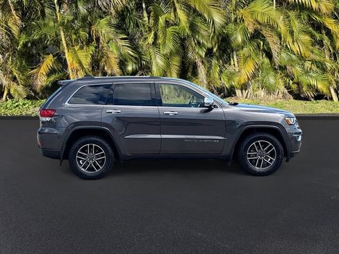Used 2020 Jeep Grand Cherokee Limited AWD/4WD image 3