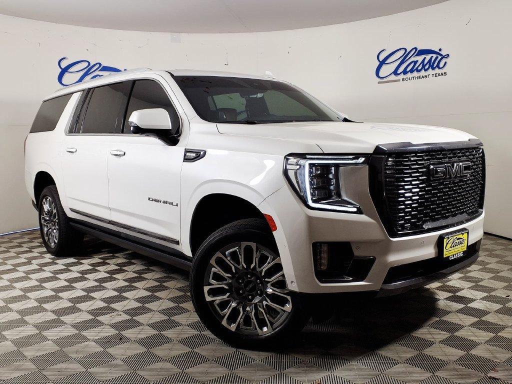 Used 2023 GMC Yukon XL Denali Ultimate AWD/4WD image 1