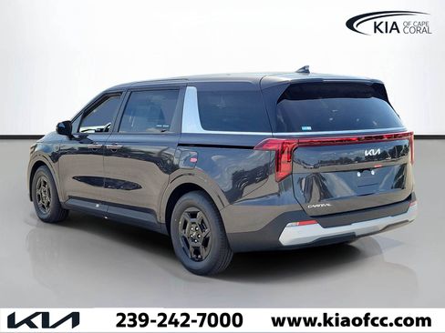 New 2026 Kia Carnival FWD image 4