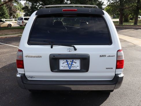 Used 2000 Toyota 4Runner SR5 image 6