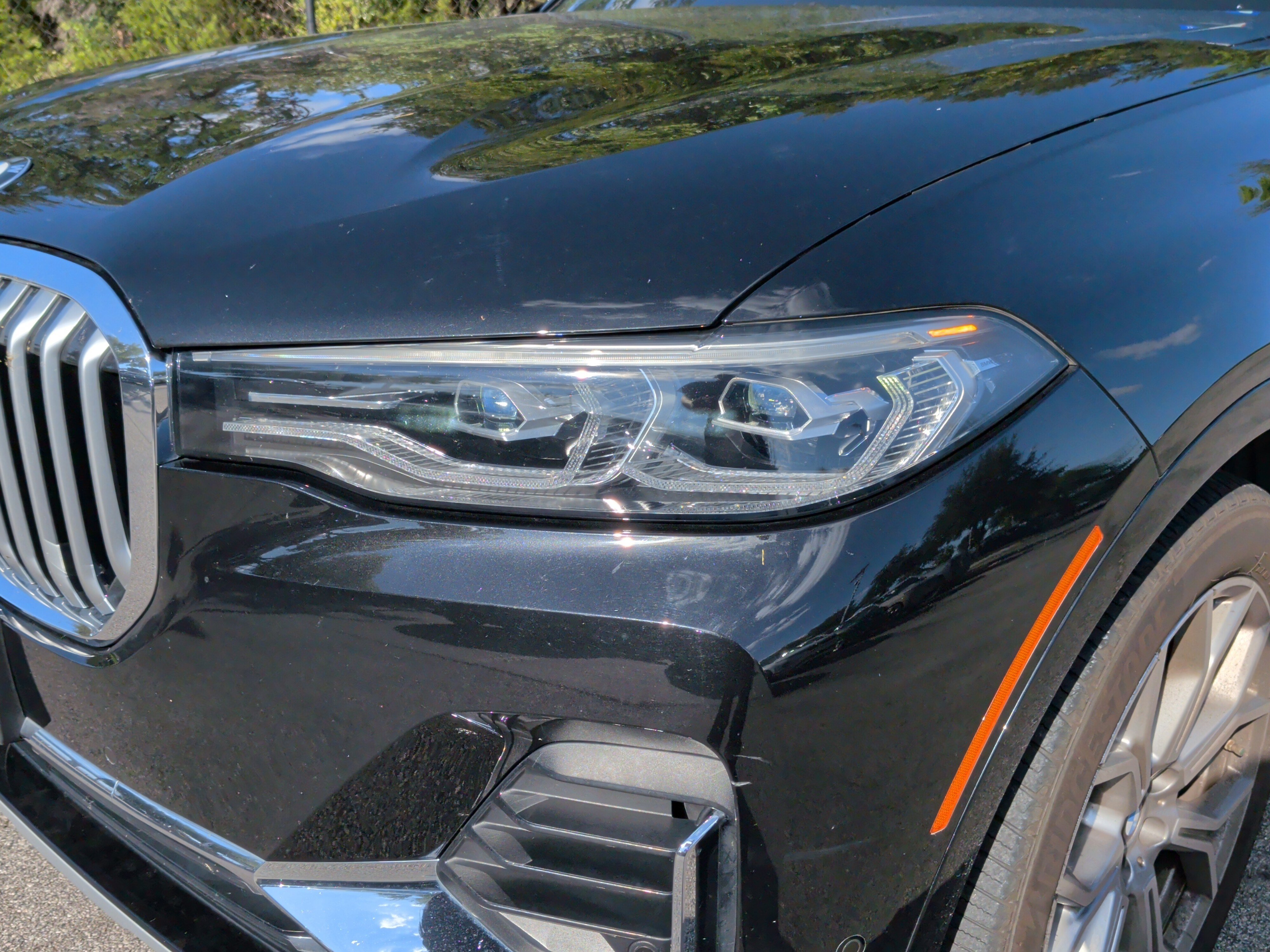 Used 2021 BMW X7 xDrive40i w/ Premium Package AWD/4WD image 6