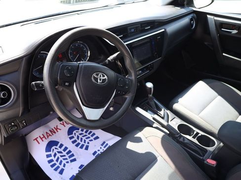 Used 2017 Toyota Corolla LE FWD image 12