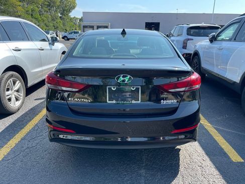 Used 2018 Hyundai Elantra Value Edition FWD image 3