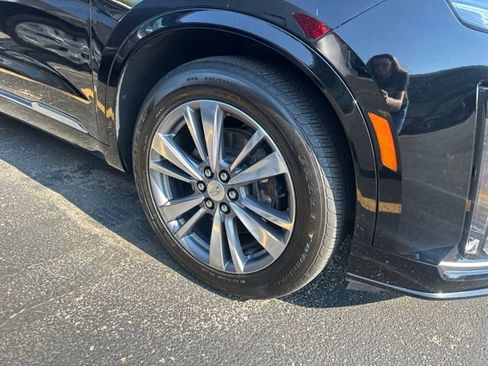 Used 2020 Cadillac XT6 Premium Luxury FWD image 3