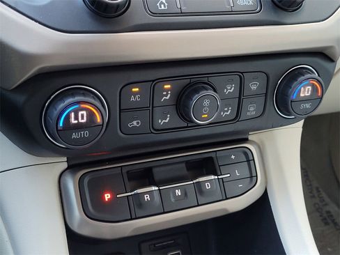 Used 2021 GMC Acadia Denali w/ Denali Technology Package image 23