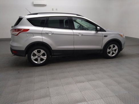 Used 2016 Ford Escape SE w/ Equipment Group 201A image 10