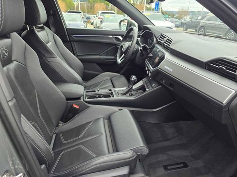 Used 2024 Audi Q3 2.0T Premium Plus w/ Premium Plus Package image 11