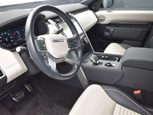 Used 2023 Land Rover Discovery HSE R-Dynamic image 12