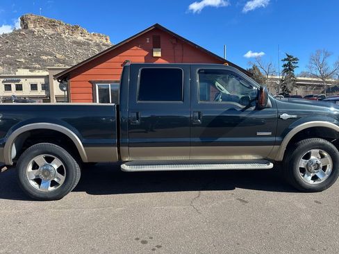 Used 2006 Ford F250 Lariat image 6