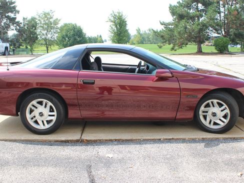 Used 1995 Chevrolet Camaro Z28 RWD image 31
