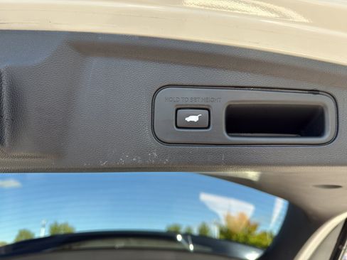 Used 2023 Acura MDX SH-AWD w/ Technology Package image 32