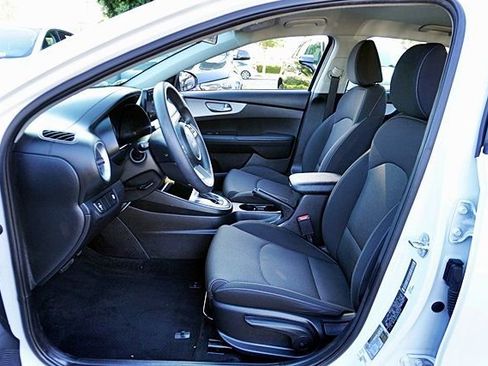Used 2023 Kia Forte LX FWD image 13