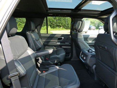 New 2027 Ford Expedition Platinum w/ Stealth Appearance Package AWD/4WD image 12