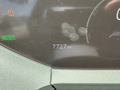 Used 2026 Toyota Prius XLE FWD image 13