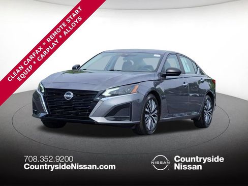 Used 2025 Nissan Altima 2.5 SV FWD image 1