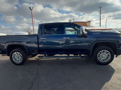 Used 2020 Chevrolet Silverado 3500 High Country w/ Z71 Off-Road Package image 9