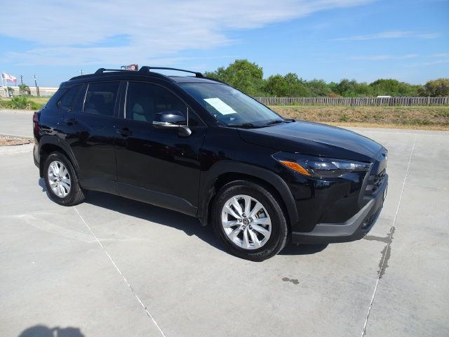 Used 2026 Toyota Corolla Cross LE w/ Moonroof Package FWD image 3