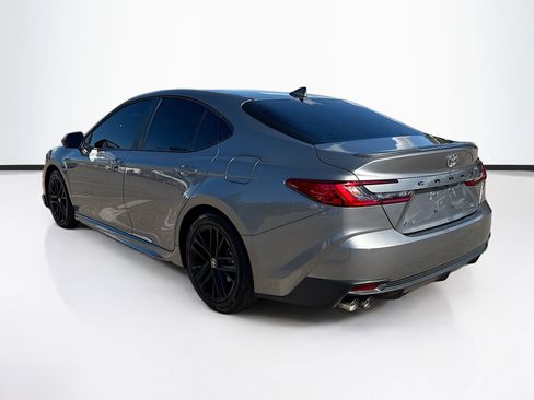 Used 2025 Toyota Camry SE image 5