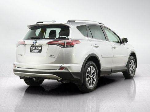 Used 2016 Toyota RAV4 XLE AWD/4WD image 5