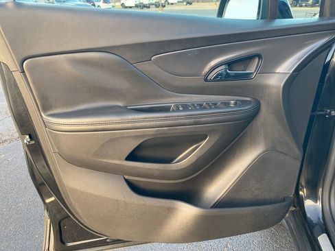 Used 2021 Buick Encore Preferred image 10