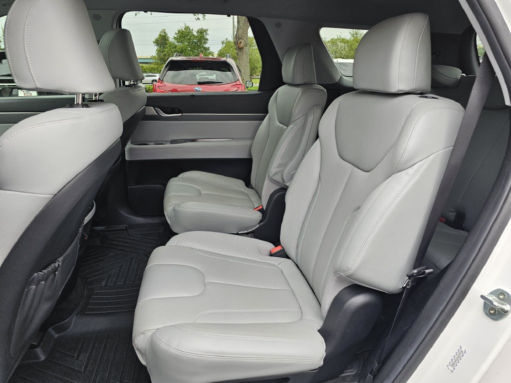 Used 2021 Hyundai Palisade SEL w/ Premium Package FWD image 17