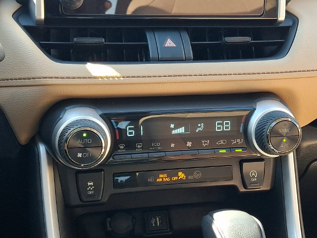 Used 2025 Toyota RAV4 XLE w/ Convenience Package FWD image 16