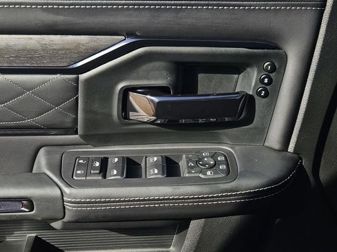 New 2026 RAM 2500 Limited image 10
