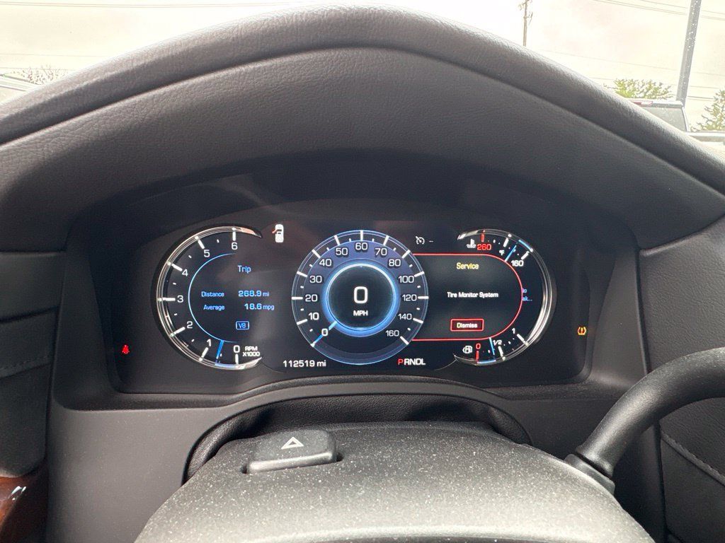 Used 2018 Cadillac Escalade Luxury AWD/4WD image 14