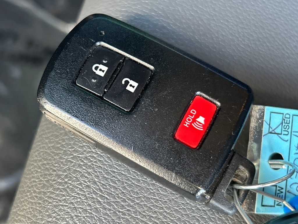 Used 2020 Toyota 4Runner SR5 Premium AWD/4WD image 32