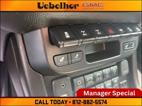 Used 2018 Chevrolet Colorado ZR2 AWD/4WD image 28
