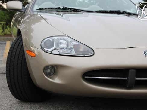 Used 1999 Jaguar XK8 Convertible RWD image 38