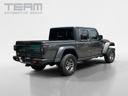 Used 2025 Jeep Gladiator Mojave w/ Convenience Group AWD/4WD image 7